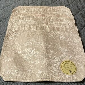 Better Home Reversible Cream Color Damask Fabric Placemats-Poinsettia-Set of 8